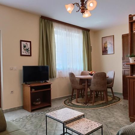 Apartments Stojakovic Пореч Экстерьер фото