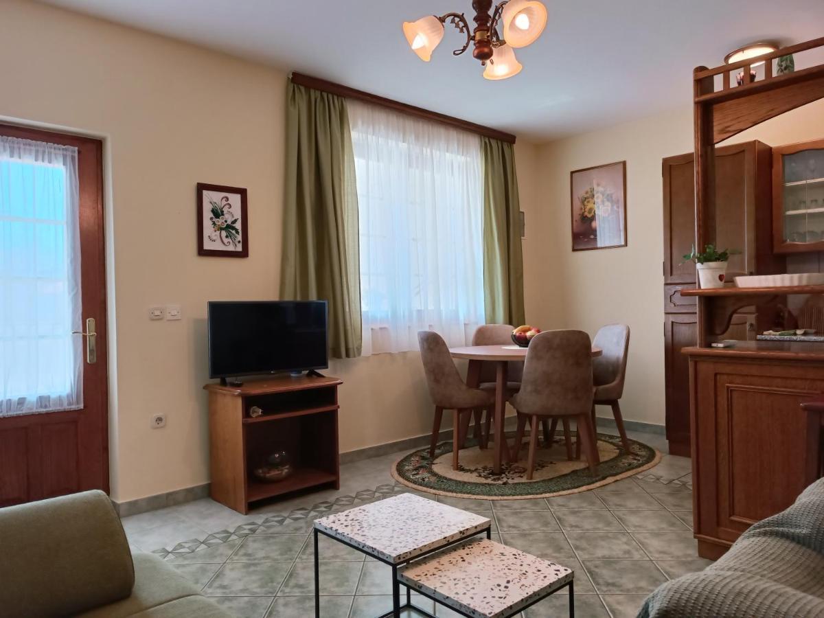 Apartments Stojakovic Пореч Экстерьер фото